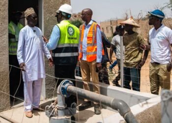 Le maire Dr Magatte Wade accueille le Directeur général de la SONES pour une visite du périmètre agricole aménagé.